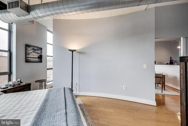Building Photo - 2020 12th St NW