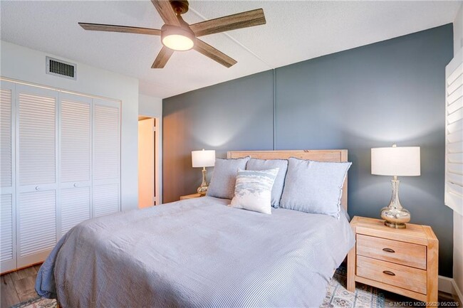 Building Photo - 5601 NE Gulfstream Way