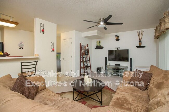Primary Photo - 6428 N Conrad Ln