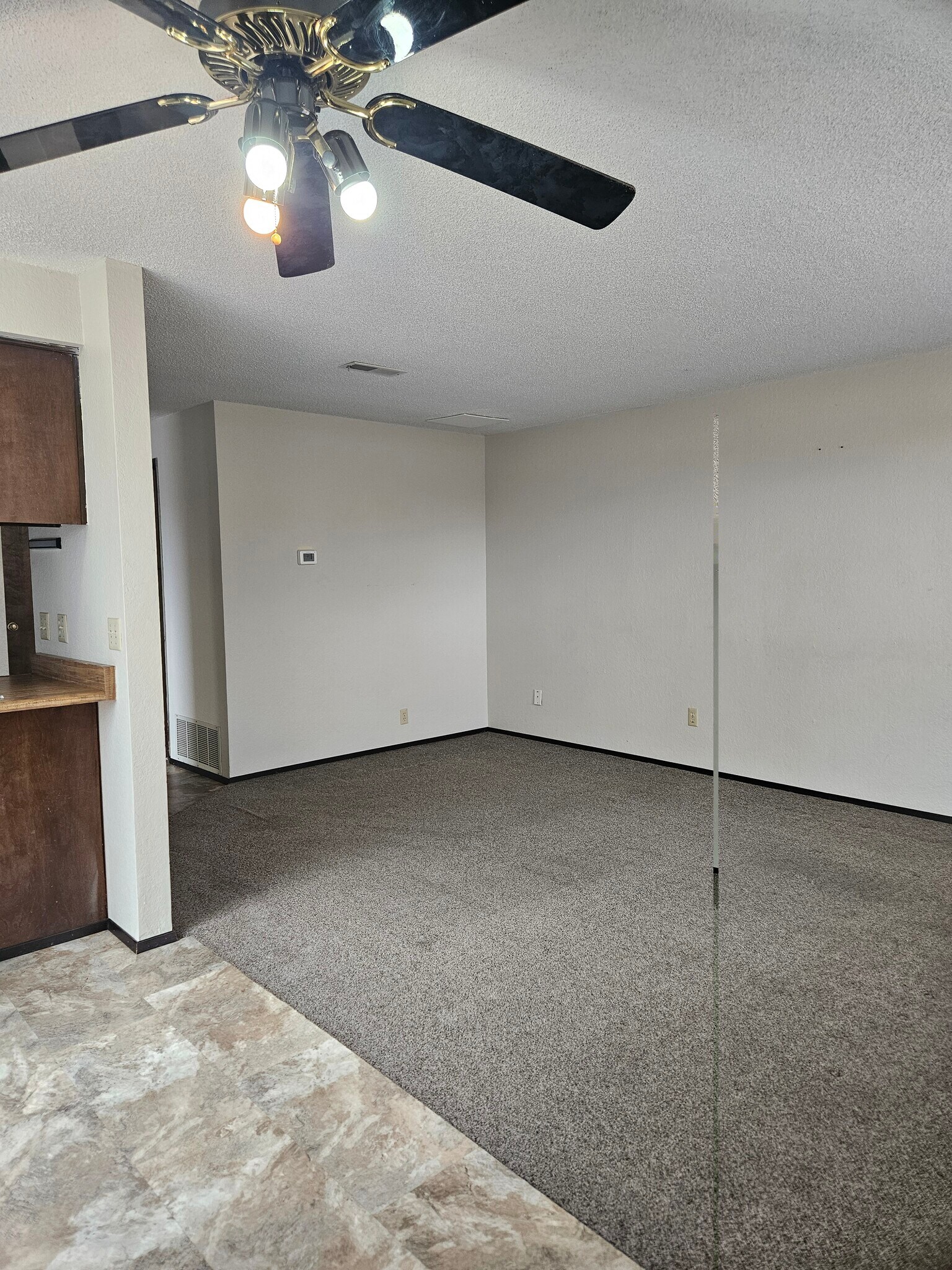 Building Photo - 1839 Peachtree Ln