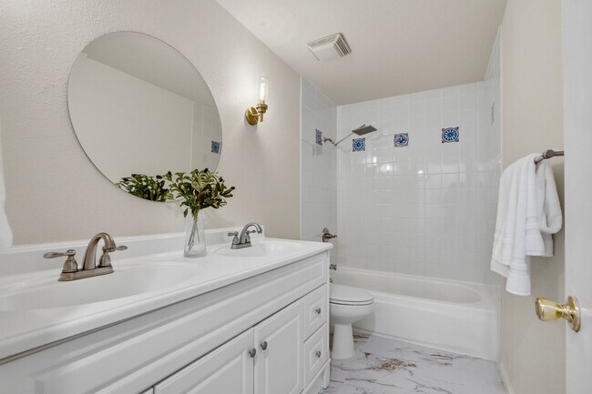 Building Photo - Pet-Friendly Rambler with Modern Updates and Great Layout