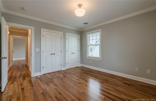 Building Photo - 192 Montauk Ave