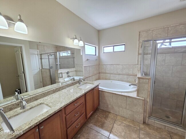Building Photo - 7346 Gulf Creek Dr