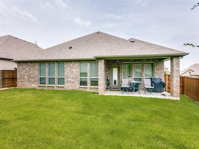 Building Photo - 915 Uplands Dr