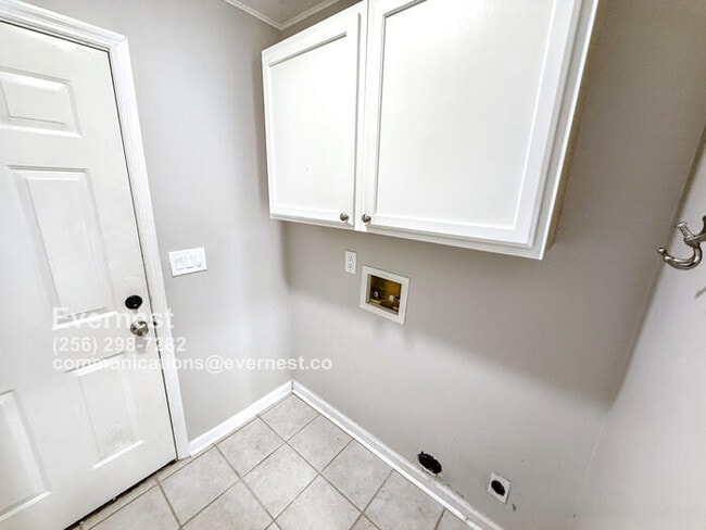 Building Photo - 122 Brawley Dr