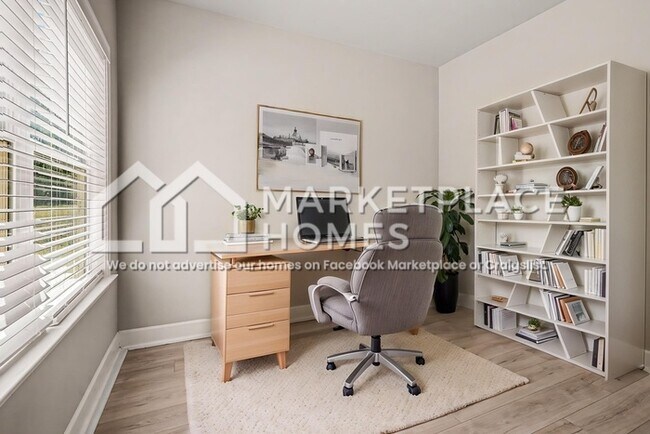 Building Photo - 110 Hawthorn Ln