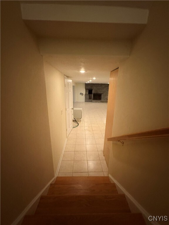 Building Photo - 215 Locksley Rd