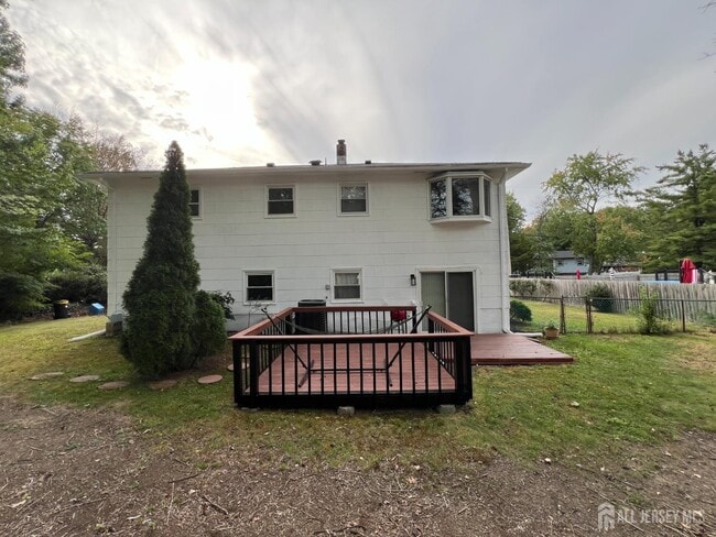 Building Photo - 9 Newman St