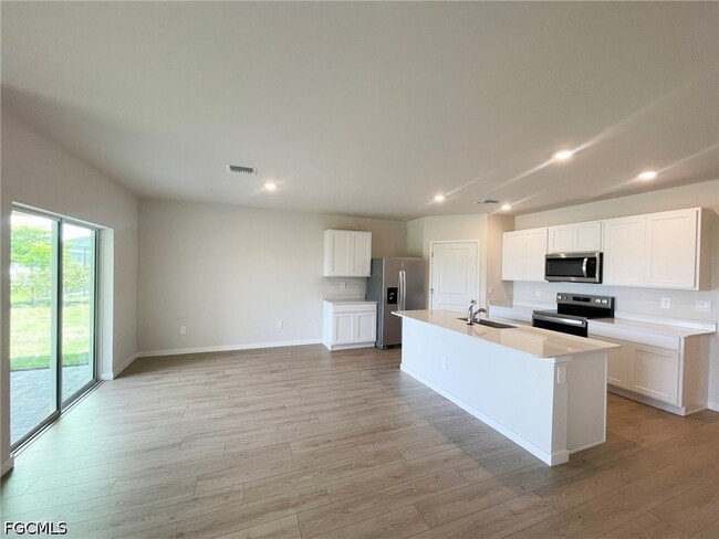 Building Photo - 1321 NE 9th St