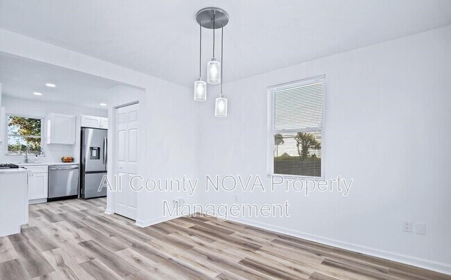 Building Photo - 5606 Elberton Pl