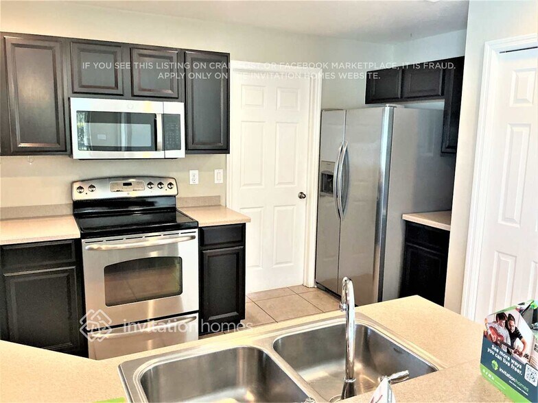 Building Photo - 7614 Forest Mere Dr
