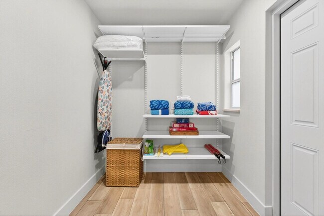 Building Photo - 10546 53rd Ave N