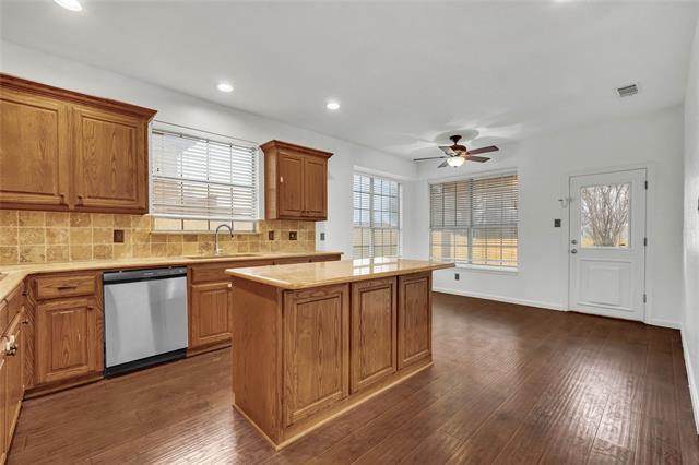 Building Photo - 8105 Eagle Dr