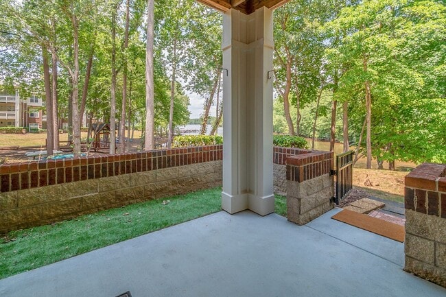 Building Photo - Waterfront Living at Its Finest - Beautifully Remodeled 3BR/2BA, 1st Floor, End Unit Condo on Lak...