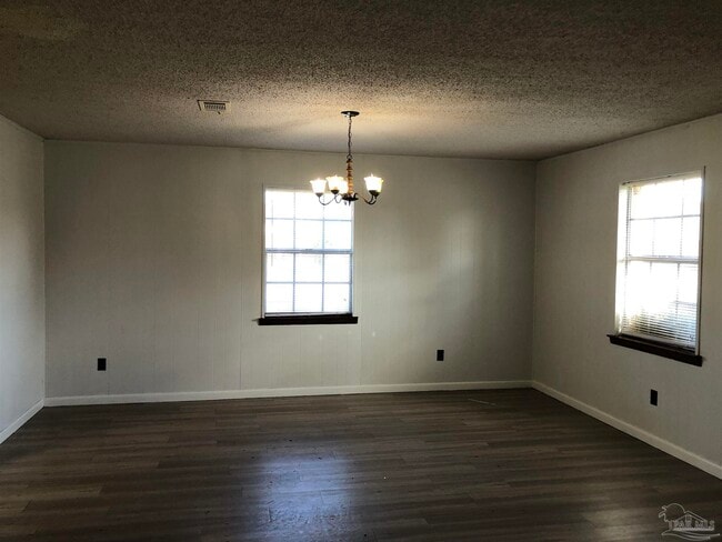 Building Photo - 2015 Frontera St