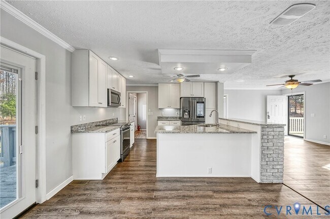 Building Photo - 104 Privacy Rd