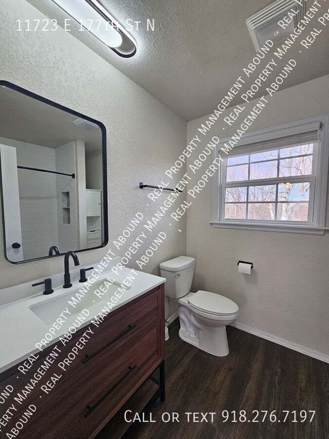 Building Photo - 11723 177th St N