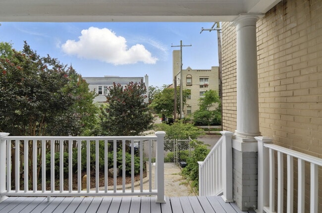 Building Photo - 809 Jefferson St NW