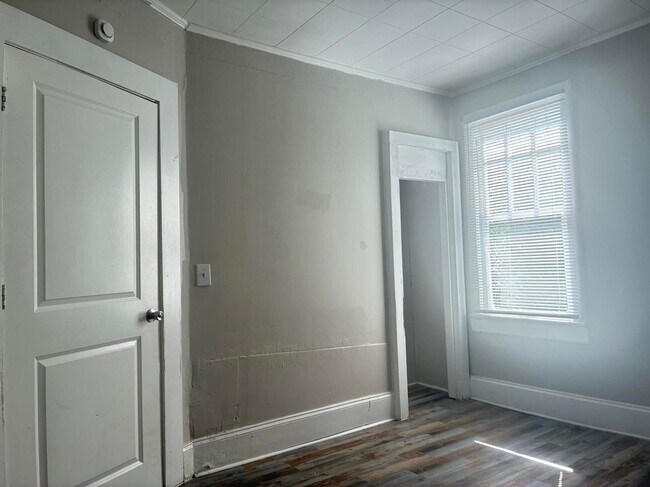 Building Photo - 1204 Asheboro St
