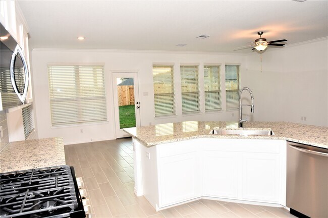 Building Photo - 7510 Monarch Forest Ln