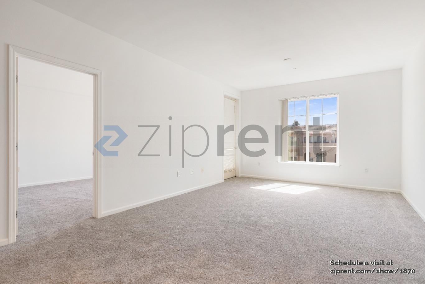 Building Photo - Unit 4042