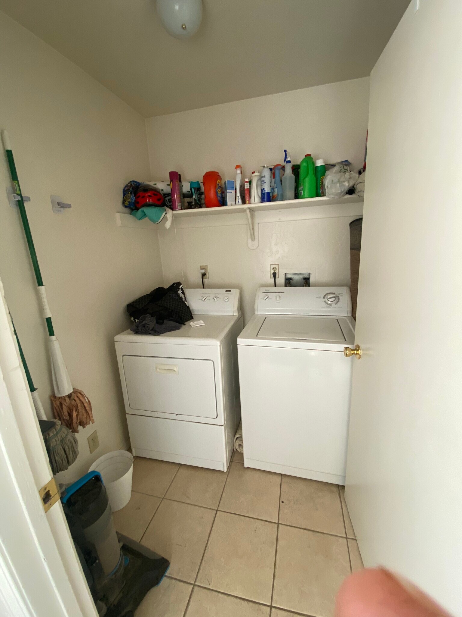 Building Photo - 300 S Paseo del Flag