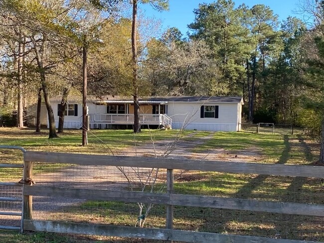 Building Photo - 24321 Cherry Hill Dr