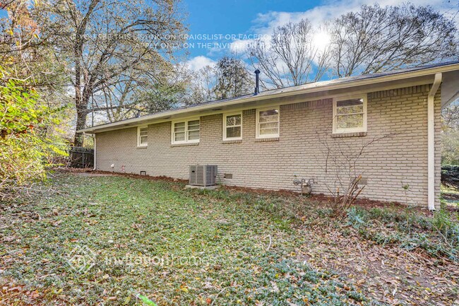 Building Photo - 6052 Brookdale Ln SW