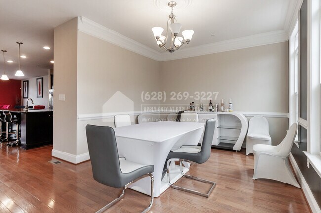 Building Photo - 15816 Swanscombe Lp