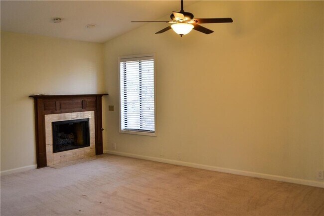 Building Photo - 1209 Fairfield Drive