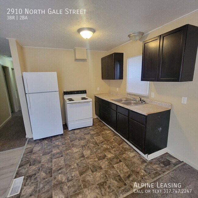 Building Photo - 2910 N Gale St