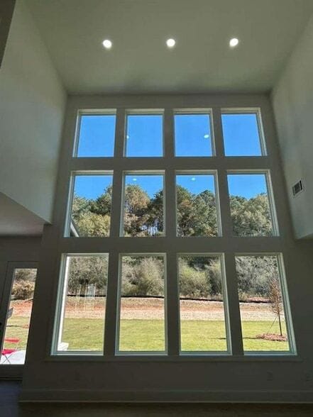 Building Photo - 6940 Pond Vw Dr