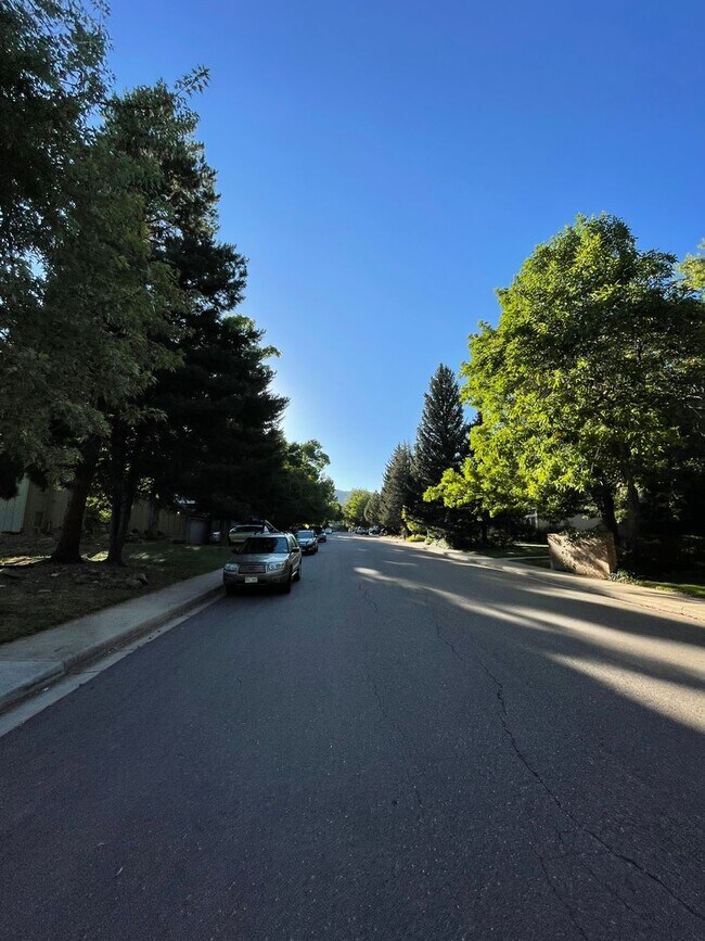 Building Photo - Lovely 3 BED / 2 BATH family home in Parkside neighborhood!