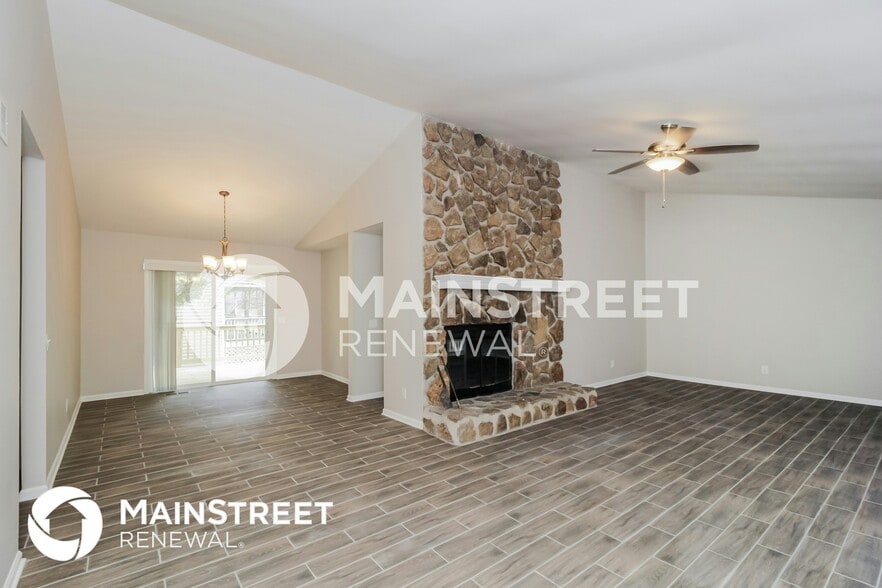 Building Photo - 1238 Lakeview Pkwy