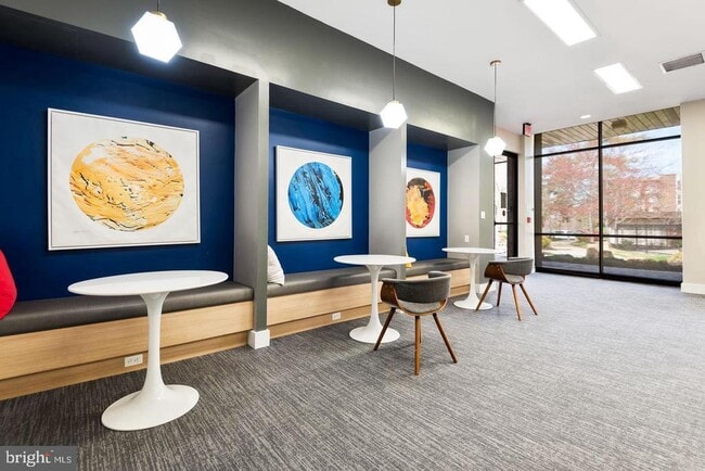 Building Photo - 75 S Reynolds St