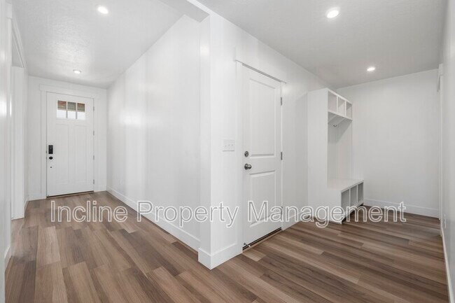 Building Photo - 766 S 850 W