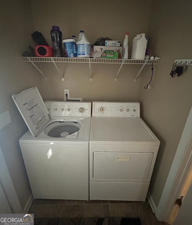 Building Photo - 146 Oak Meadows Dr