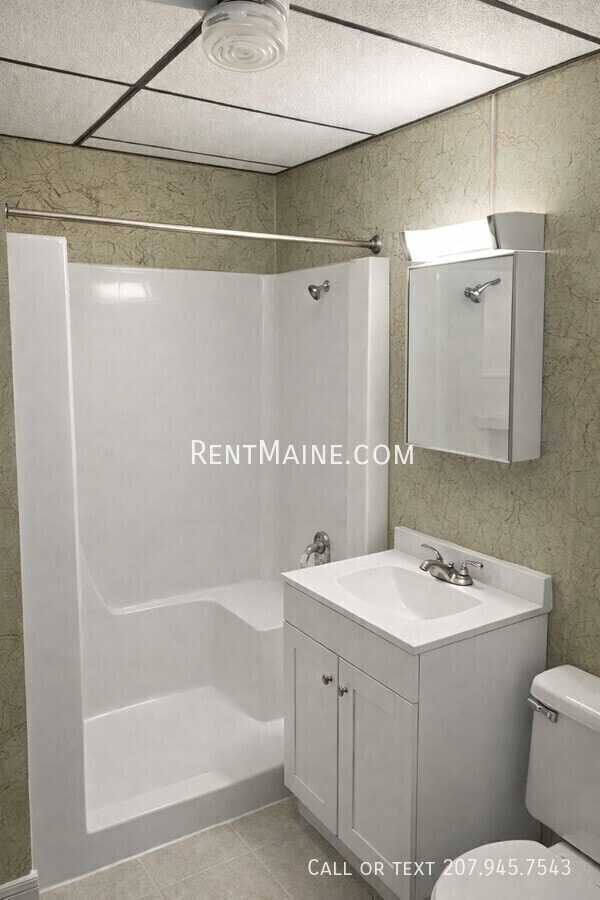 Building Photo - 236 York St