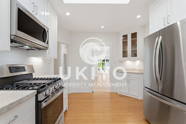 Building Photo - 1801 Marin Ave