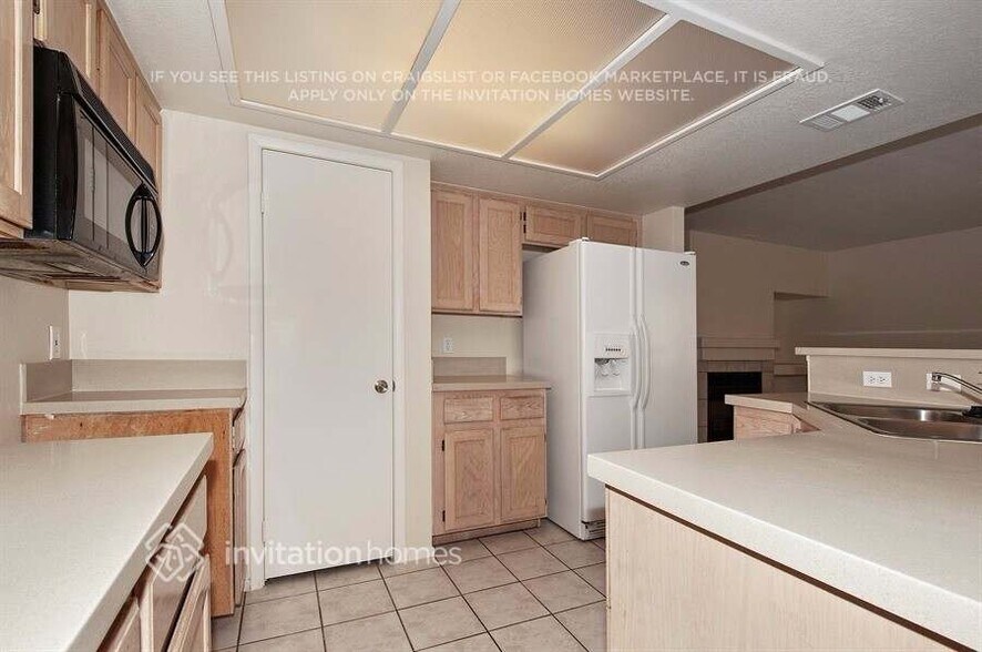Building Photo - 8321 Olive Canyon Dr