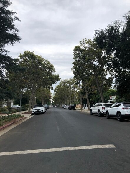 Beautiful tree-lined street - great for walks! - 14548 Killion St
