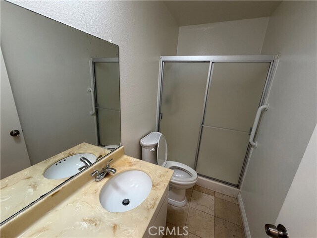 Building Photo - 240 W Verdugo Ave