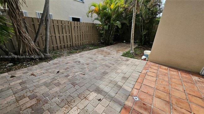 Building Photo - 5084 NW 112th Ct