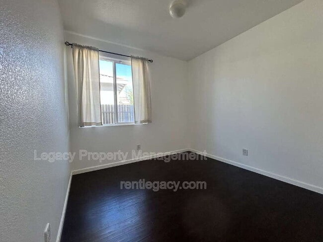 Building Photo - 300 Dedham Ct