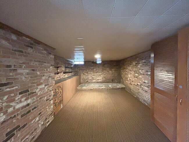 Building Photo - 3820 Jerree St