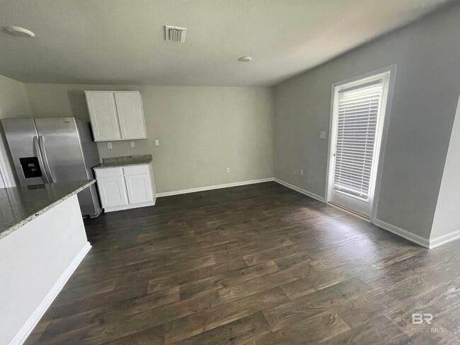 Building Photo - 23135 Shadowridge Dr