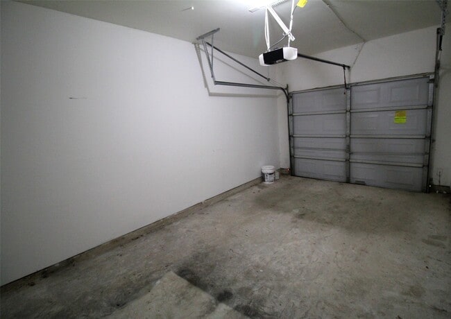 Building Photo - 21123 Sprouse Cir