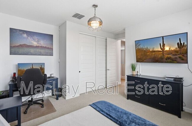 Building Photo - 1166 E Weatherby Way