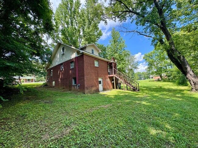 Building Photo - 237 County Rd 457