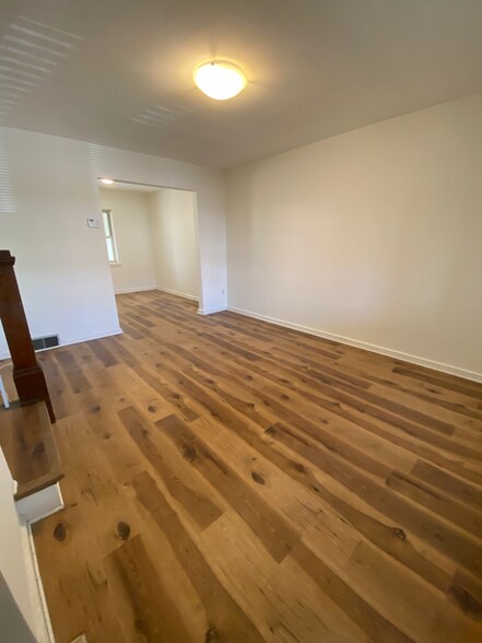 Living Room & Dinning Room - 3353 Alden Pl NE